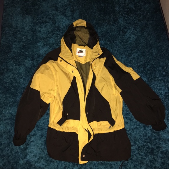 black and yellow nike windbreaker